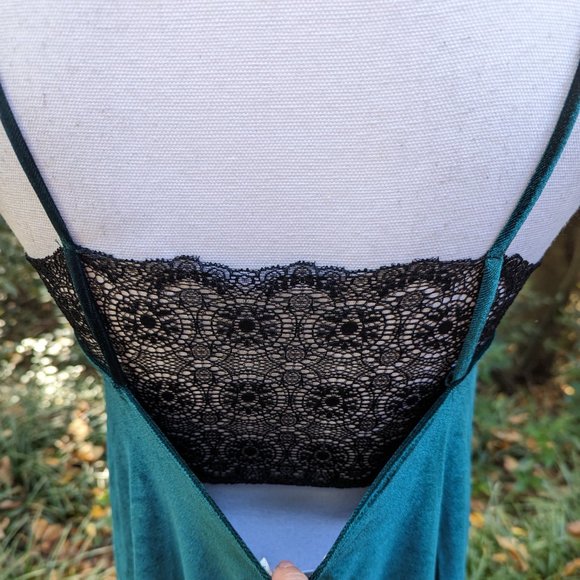 ANTHROPOLOGIE Maronie Velvet Mini Slip Party Dress in Emerald Green Size Medium - Picture 7 of 9